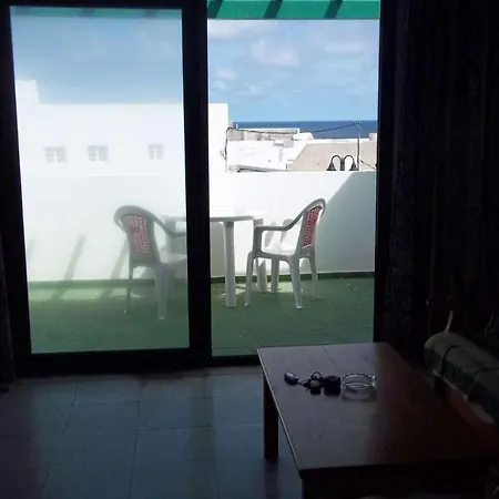 Apartment Sleeps 2 Wifi Orzola